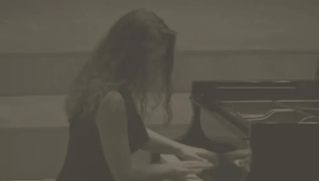 Julia Maria Sliwa spielt Nocturne von Chopin