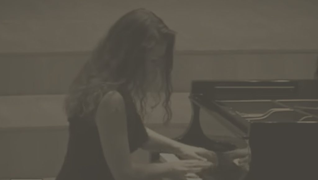Julia Maria Sliwa spielt Nocturne von Chopin