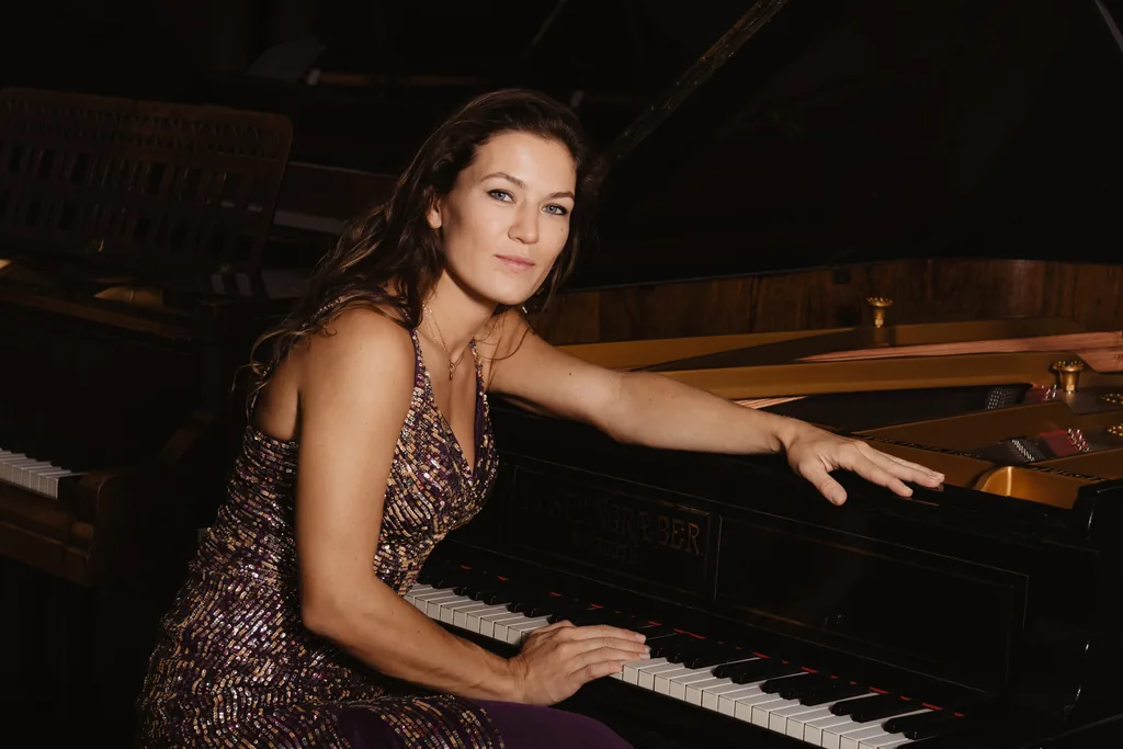 Julia Maria Sliwa am Klavier